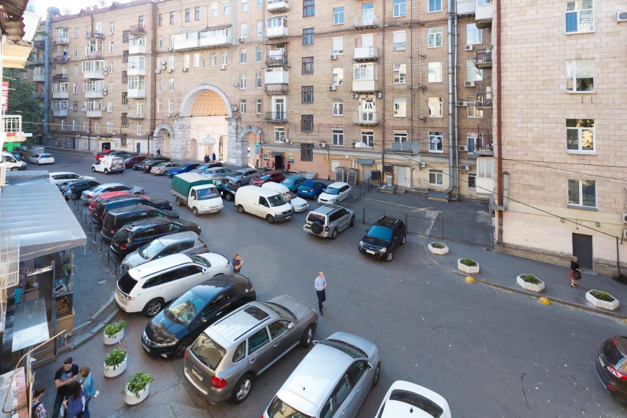 Area Apartment *